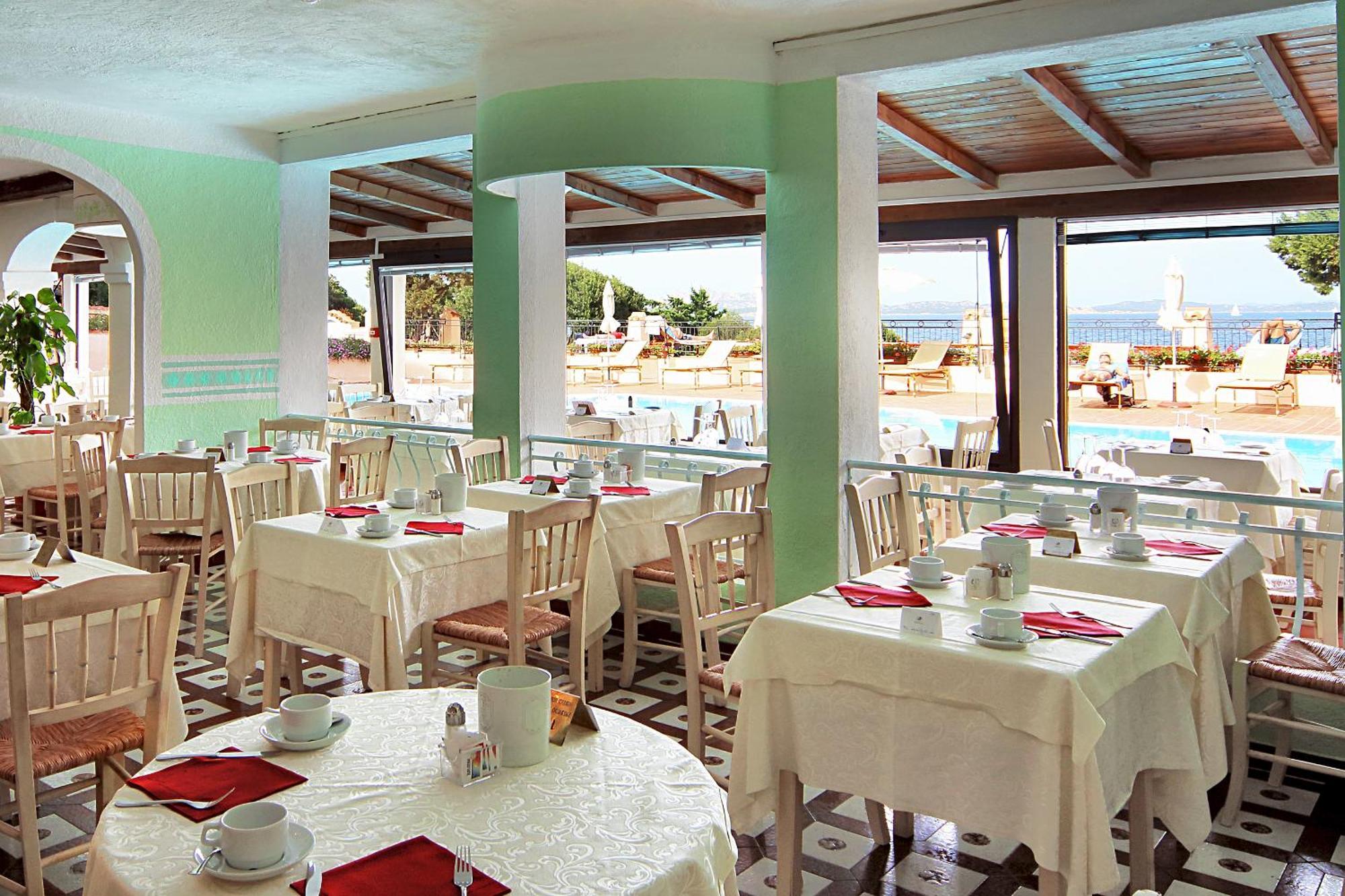 Grand Hotel Smeraldo Beach Baja Sardinia Esterno foto