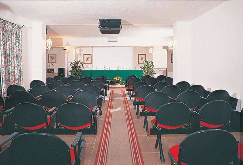 Grand Hotel Smeraldo Beach Baja Sardinia Servizi foto