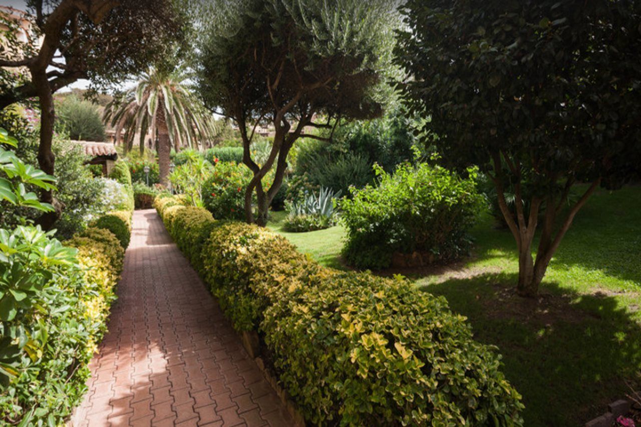 Grand Hotel Smeraldo Beach Baja Sardinia Esterno foto